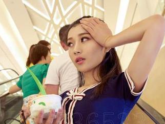 AISS爱丝(黄金版) – 右边的脸是西雅，左边是女骑士，她这组图片更新得太有趣了！