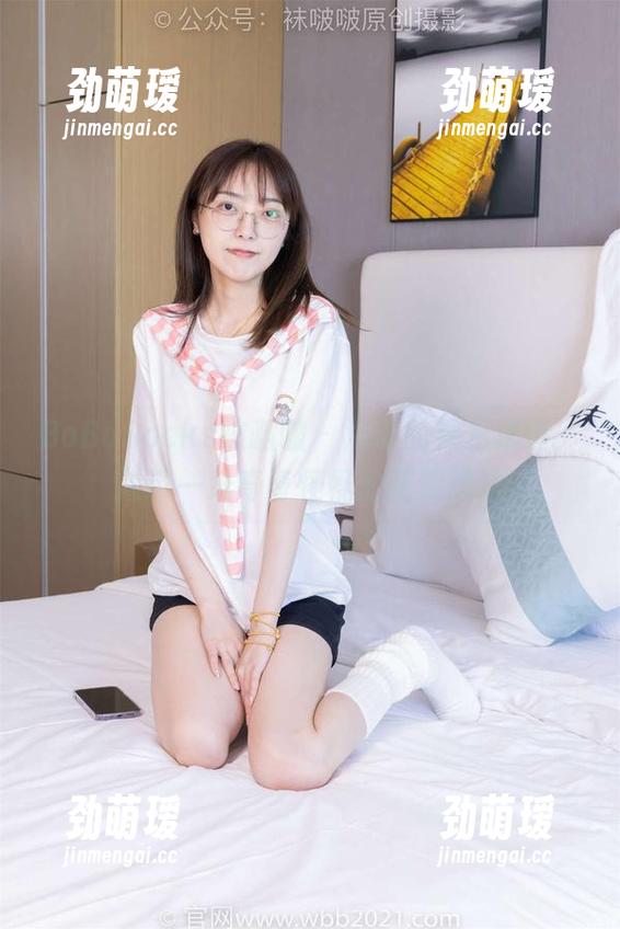 BoBoSocks袜啵啵-泡芙 BoBoSocks袜啵啵 - 泡芙的裸足精选,附带一堆奇奇怪怪的花絮想法