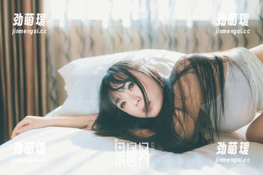GIRLT果团网 - 谁能拒绝甜Abby的万圣节写真？下载吧！