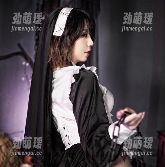 Leah梓未 说到高跟鞋,Leah梓未的写真集可不能错过,马上下载吧!