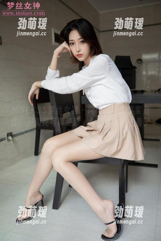 MSLASS梦丝女神-阿依古丽 MSLASS梦丝女神 - 阿依古丽的真实力作:月亮花写真更新,是时候放眼一看了。