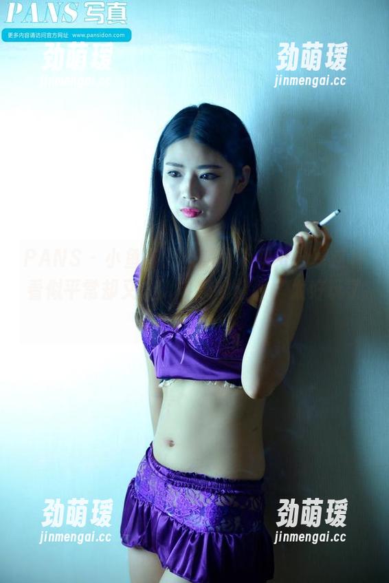 PANS-小鱼 PANS - 小鱼与黑丝的写真集,分享这种看似平常却又让人多想的情调,太好玩了!