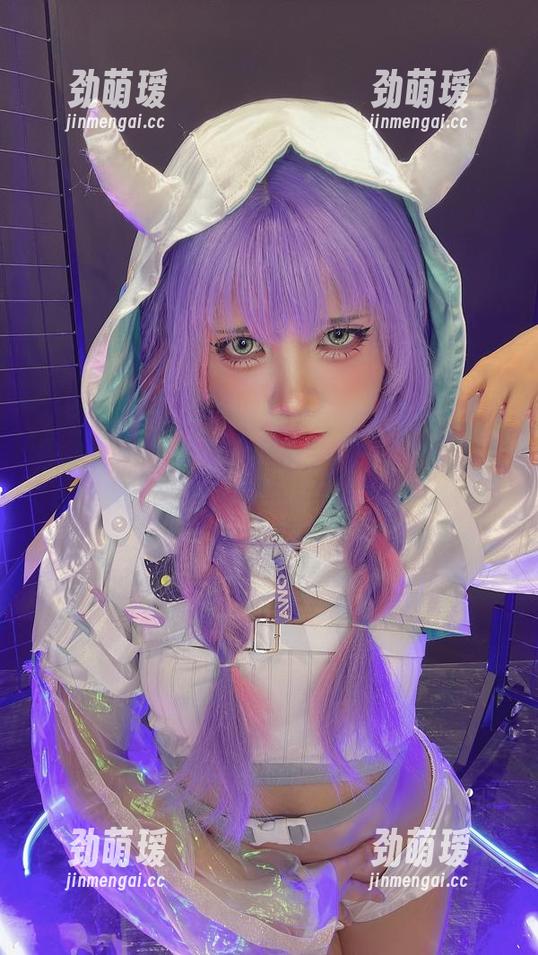 PoppaChan PoppaChan最新力作:梦见弖优芽美,在这种短暂瞬息中挖掘内心的小复杂。