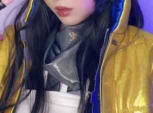 PoppaChan校服图集：看她如何把制服穿出新花样的妙招！
