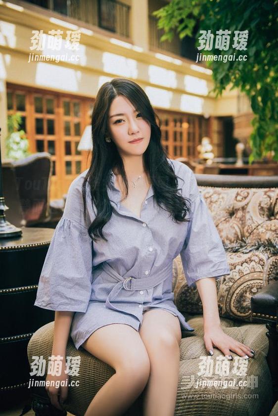 TouTiao头条女神-李温柔 TouTiao头条女神 - 原图里的李温柔,安静而透明,这个私房系列看得我心思有些乱。