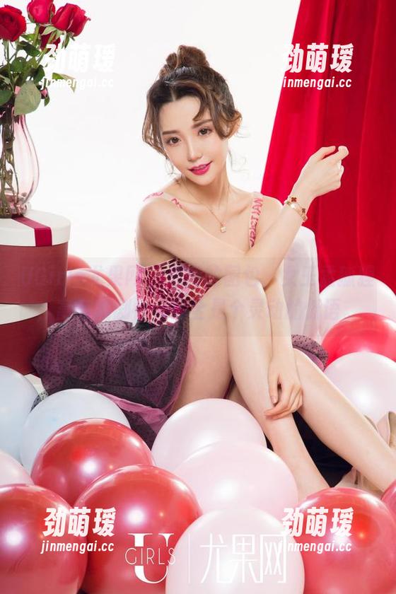 UGirls尤果网-孟狐狸 UGirls尤果网 - 最新的图包,女王孟狐狸,富有戏剧性,完全是个灵动的低语。