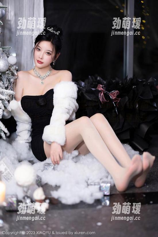 XIAOYU语画界-小蛮妖Yummy XIAOYU语画界 - 小蛮妖Yummy穿着的定制连体衣,谁不想来一套?虽然穿上去可能完全不一样…
