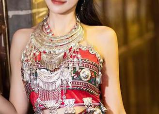 XIAOYU语画界 – 当李丽莎戴上眼镜:私房作品上线,治愈你的视力不良!