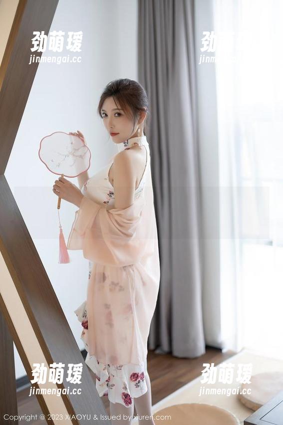 XIAOYU语画界 - 程程程的高清照片：肉丝美腿炸裂了！这可是只看不吃的那种