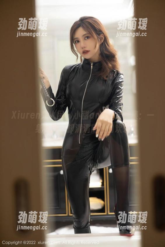 Xiuren秀人网-小甜angle Xiuren秀人网 - 小甜angle作品集:一身礼服,却满满随机的欢乐