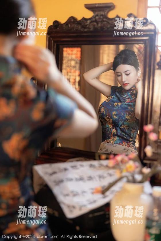 Xiuren秀人网 - 沐子熙V的牛仔裤图集：当一块布成为一道风景吧！