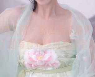 Xiuren秀人网 – 你以为短裙只是装饰?王俪丁的写真和壁纸提醒你别傻了