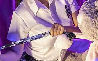 YouMi尤蜜荟 – 最新Domen瑶瑶少女图册，刚翻开来就被甜蜜暴击了；谁做的甜品？