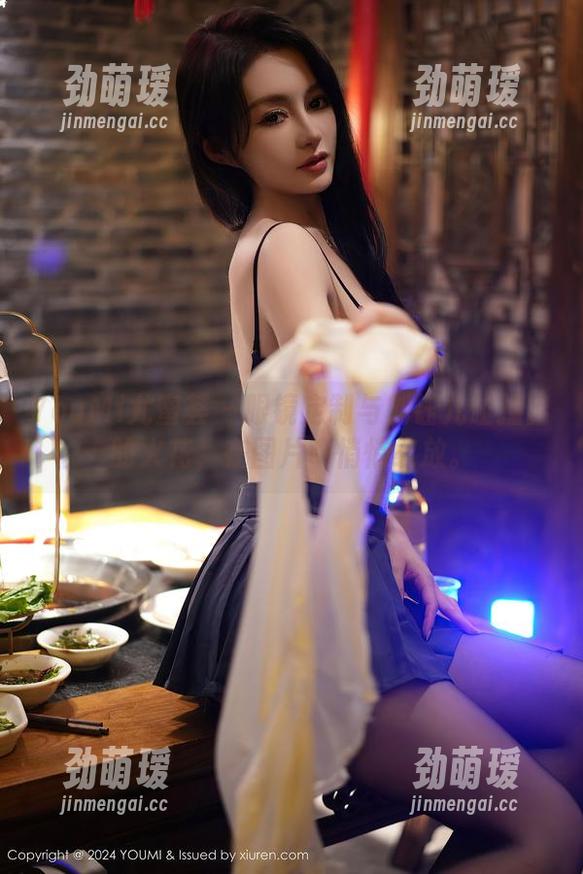 YouMi尤蜜荟-刘钰儿 YouMi尤蜜荟 - 眼镜定制与刘钰儿碰撞出的火花,在图片中悄悄绽放。