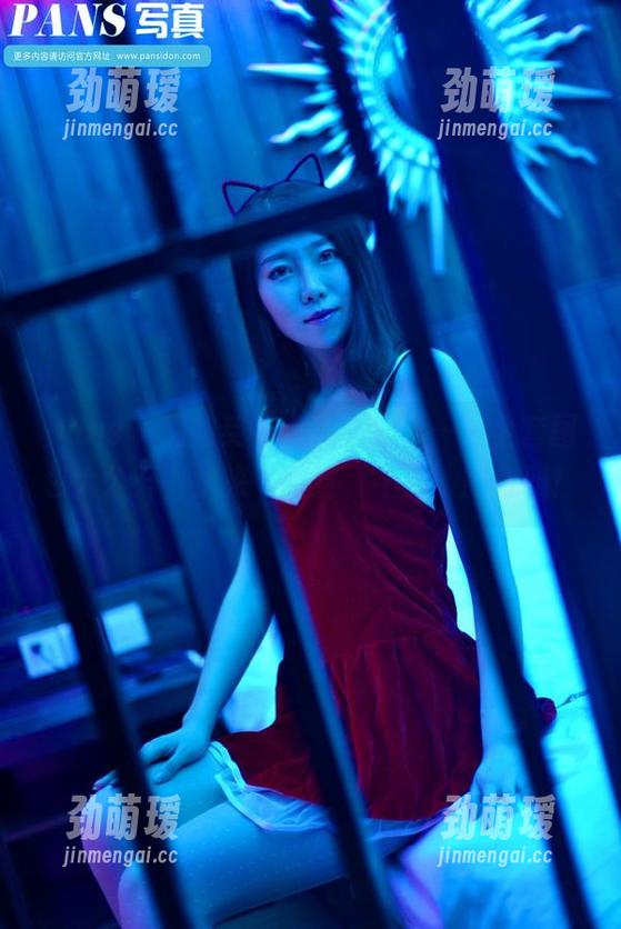 pans-英英 pans - 假如英英穿礼服的话——全套图包大公开,快来一睹这‘不羁’的优雅!