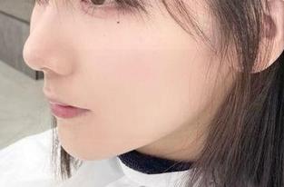 观看图包：けん研今天给大家示范如何优雅地当个女王，辅料可加自信。