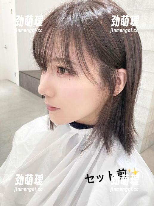 观看图包：けん研今天给大家示范如何优雅地当个女王，辅料可加自信。