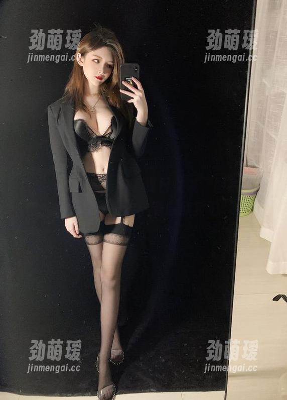 这里有一小央泽的“夏日女友”图片合集，理智放一边，随意欣赏吧。