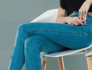 丽柜 – 兔子写真：看她如何用清纯征服我的日常！