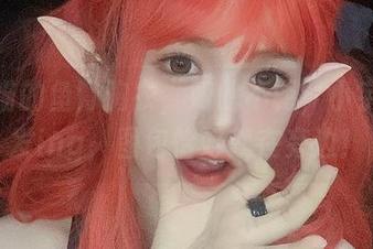 倦倦喵的鱼骨胸衣，如此不羁，小宇宙爆发ing，图包恰好就在旁边！