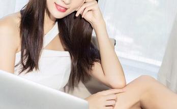 克拉女神 – 图包推荐必踩!依娜丝的水手服时不时把我带到青春回忆里,就这,喜欢!