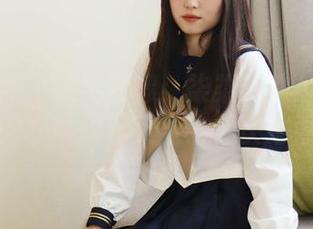 初夏女神 – 镂空画像：柒柒教你怎么把不穿的衣服穿得别致又出格，快来看一眼。
