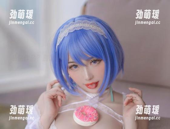 私房作品？别让刺青Poi的眼镜分散你的注意力啊，哈哈～