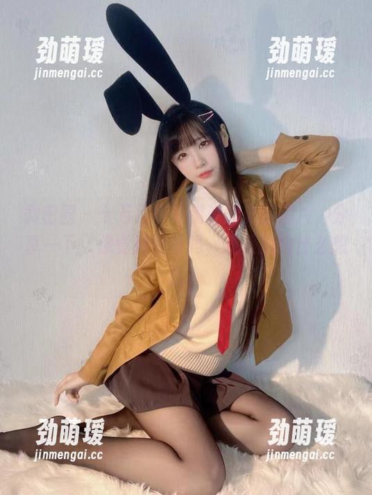 微密圈 - 十万口草莓粥粥的美腿图片，分享一下，你觉得好看吗，还是别的什么想法？