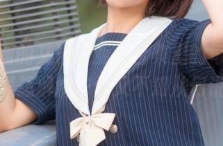 喵糖映画的艾米利亚，合集里的每一张都让我很想解释…但又不知从何说起。