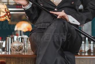 夏小秋秋秋的婚纱cos：不会被下载的可爱不带回家吗？