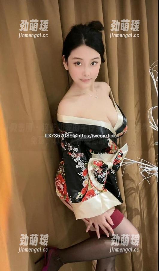 奶雯 微密圈 - 这些奶雯的牛仔裤照片啊,居然免费,真让人怀疑你的心思。