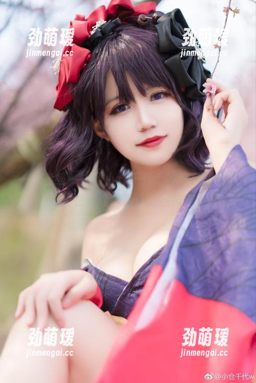 小仓千代w 一边在线一边看小仓千代w的户外美图,心里在想这怎么这么会挑景?