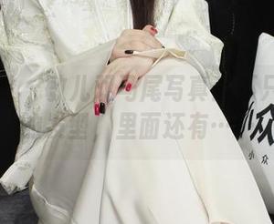 小众视觉 – 敏儿双马尾写真：不只是简单的发型，里面还有……