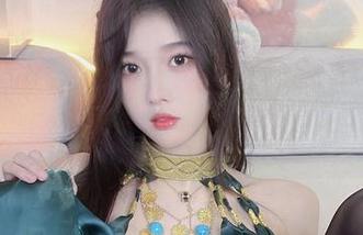 小小奶瓶儿的美脚写真,竟然资源不够用,让人想多看几遍!