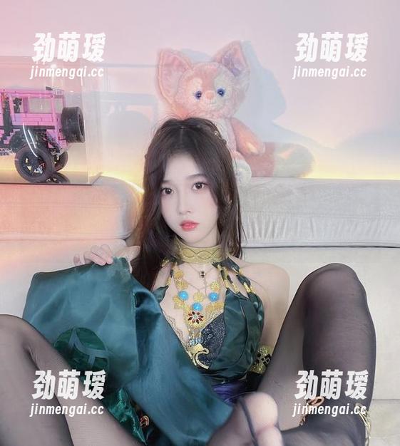 小小奶瓶儿 小小奶瓶儿的美脚写真,竟然资源不够用,让人想多看几遍!