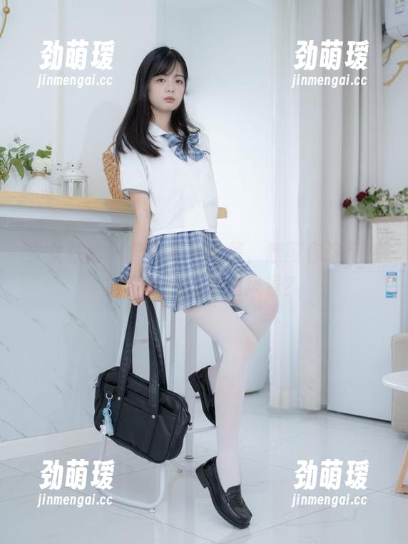 少女秩序 - 户外写真合集，鹿可你这是在晒身材还是在追风景？