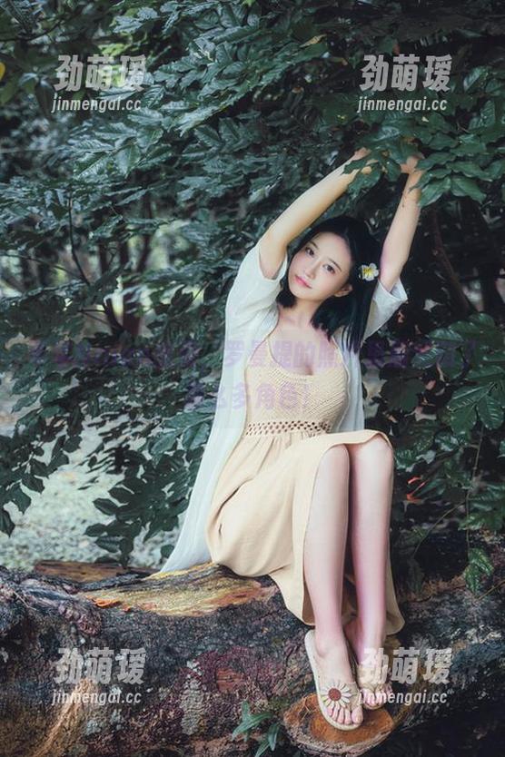 年年Nnian 年年Nnian出没,罗曼提的照片里居然藏了那么多角色!