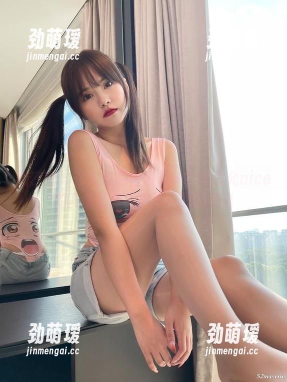 微密圈 - 你见过的白吊带袜？张思允nice的高清图库秀出不一般的视角