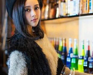 推女神 – 魏扭扭在线图集:看她如何把修女形象玩出新花样?