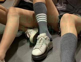 微密圈 – 无敌哒小姨妈的定制连衣裙：怎么能拍出这么无敌的图片，出门穿肯定被逼回家！