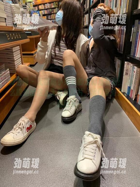 微密圈 - 无敌哒小姨妈的定制连衣裙：怎么能拍出这么无敌的图片，出门穿肯定被逼回家！