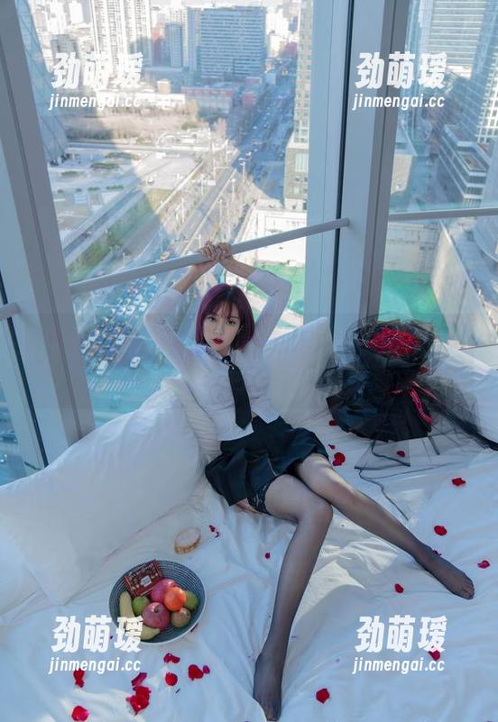 果儿Victoria 微密圈 - 坐下来慢慢看,果儿Victoria的日常私房图包里不只有好看。