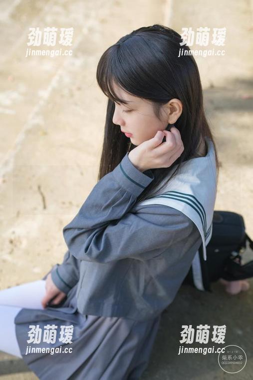 柴系小乖-赤西夜夜 柴系小乖 - 新鲜出炉!赤西夜夜与吉他少女的写真集更新,谁在拍马屁啊?