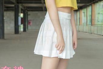 梦丝女神 – 户外图集中的莹仙女,福利这词儿已经不够用了吧?