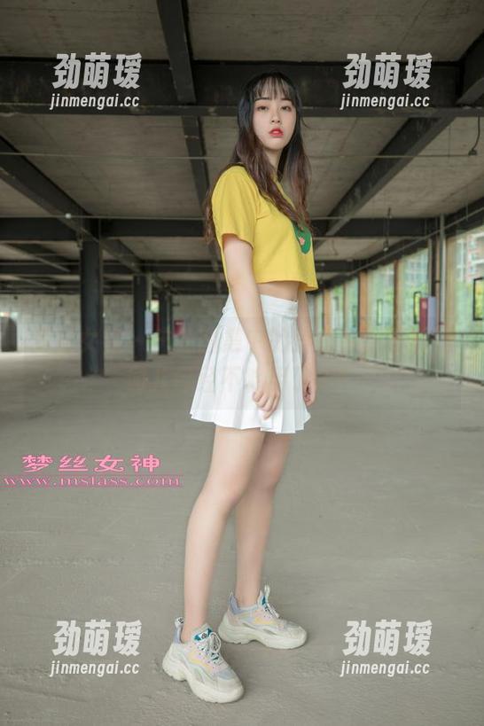 梦丝女神 - 户外图集中的莹仙女，福利这词儿已经不够用了吧？