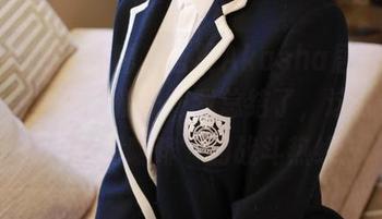 模范学院 – 哎呦，蓝夏Akasha居家写真，原图里的表情……我总结了，这就是‘我只想喝咖啡’的战斗热线。