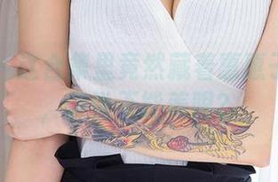 爱尤物 – 这合集里竟然藏着惠惠子的奶牛，谁说不能养眼？