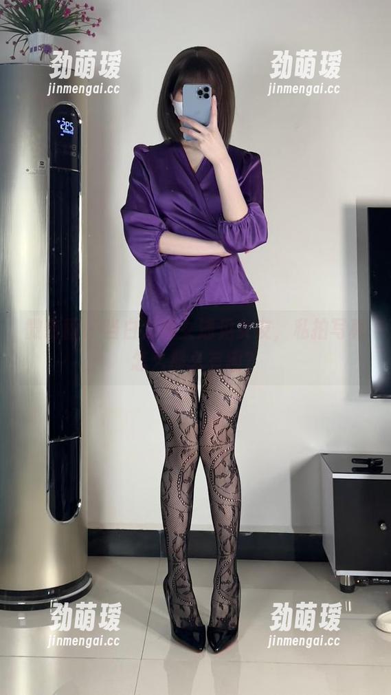 微密圈 - 当白龙猫女遇见女友，私拍写真怎么那么有趣？