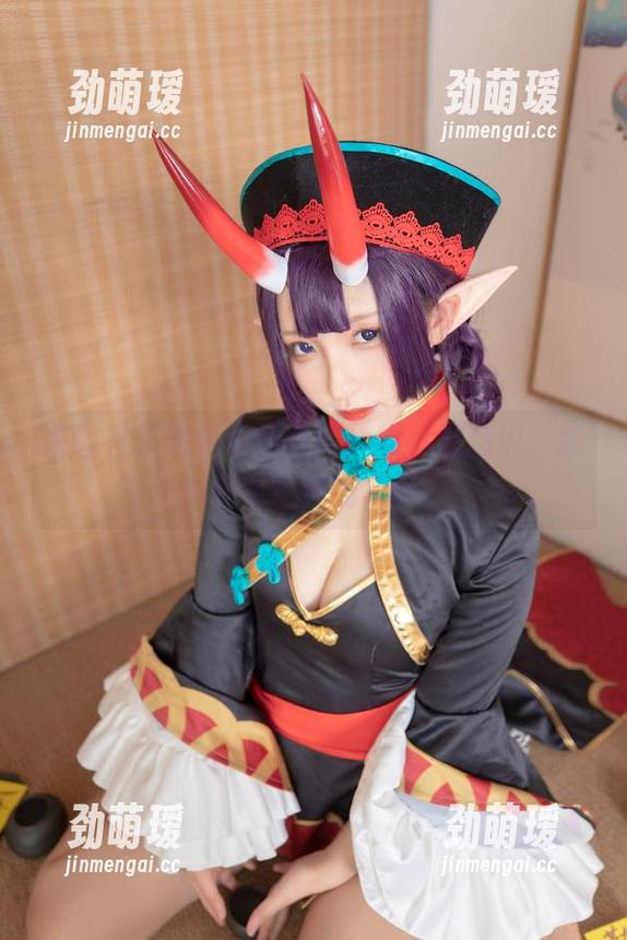 神乐坂真冬 来看神乐坂真冬的草莓美图,潜意识:我也要有这样的写真。