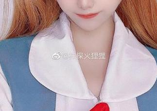 神探火狸狸的魔法师少女前线精选，真希望她身后有只恶搞的猫咪，这样会更有生气吧？
